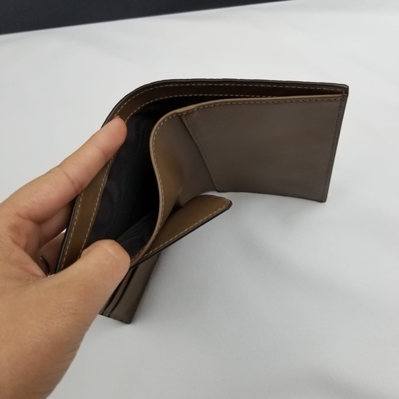 NWT Gucci Microguccissima Brown Passport Holder - Picture 5 of 7